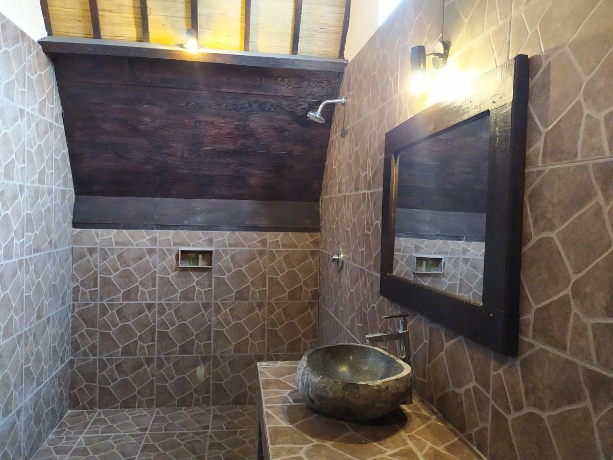Kusuka Bungalow Τζίλι Τραγουανγκάν Εξωτερικό φωτογραφία